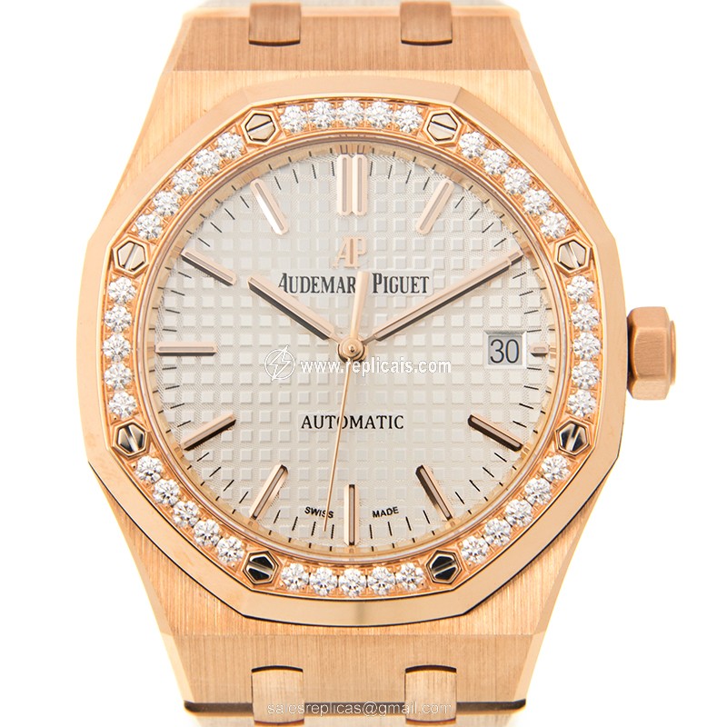 AUDEMARS PIGUET ROYAL OAK 15451OR.ZZ.1256OR.01
