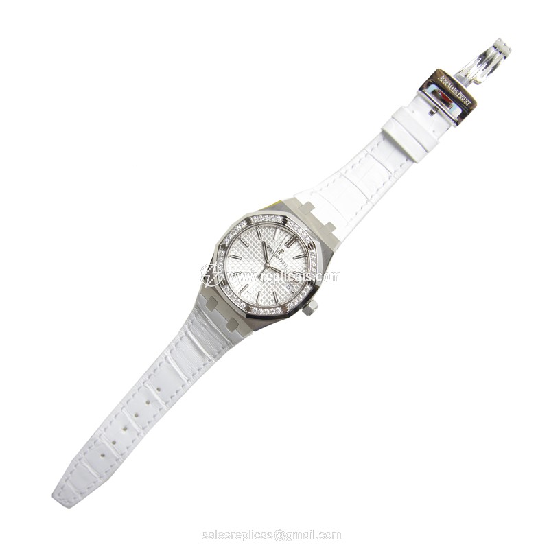 AUDEMARS PIGUET ROYAL OAK 15451ST.ZZ.D011CR.01 2