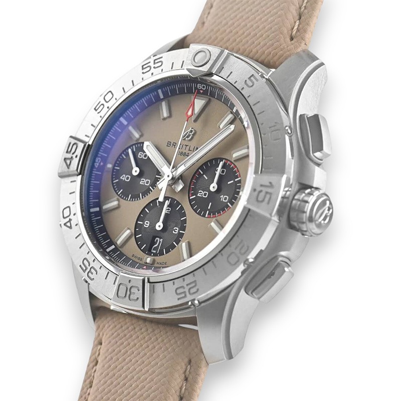 NEW BREITLING AVENGER AB0147101A1X1 2