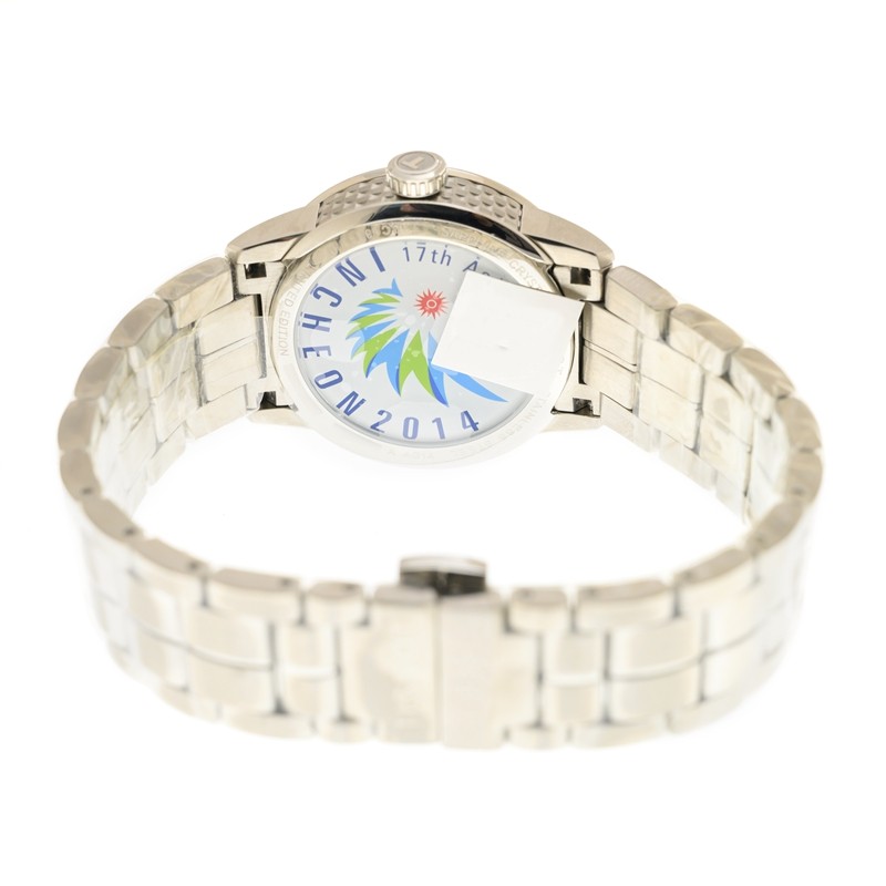 NEW TISSOT T-CLASSIC T086.207.11.111.01 4