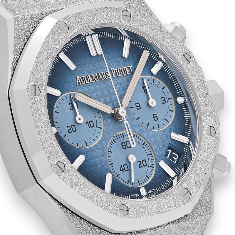 NEW AUDEMARS PIGUET ROYAL OAK 26240BC.GG.1324BC.02 4