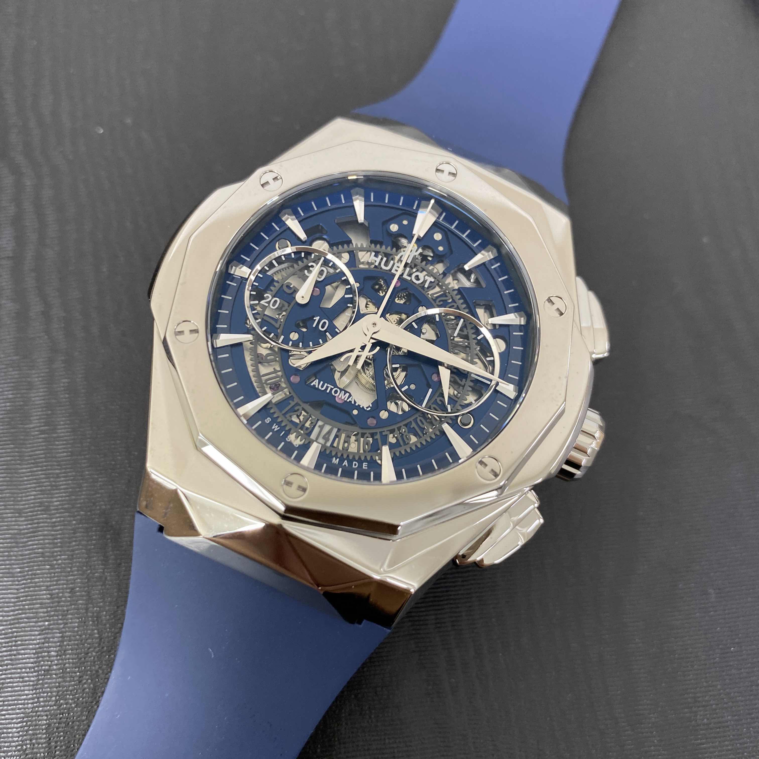 HUBLOT CLASSIC FUSION 525.NX.5170.RX.ORL21 4