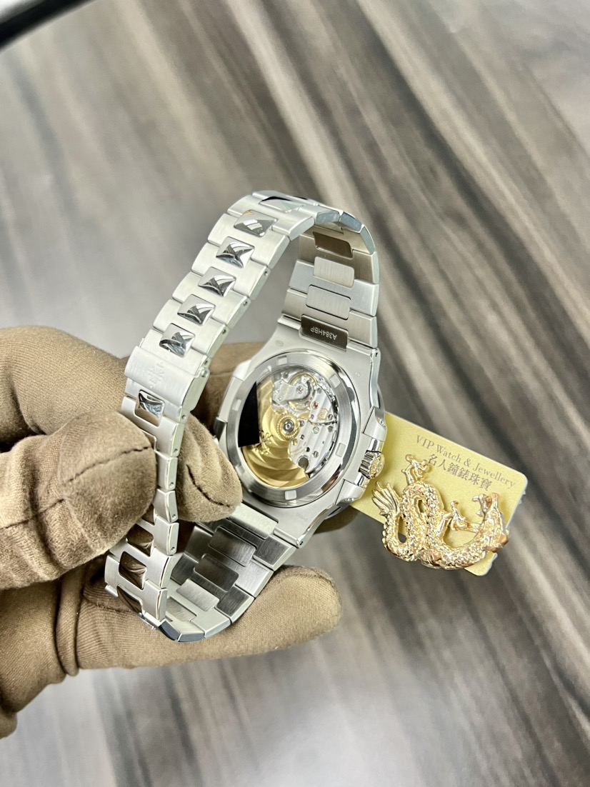 NEW PATEK PHILIPPE NAUTILUS 5711/111P-001 4