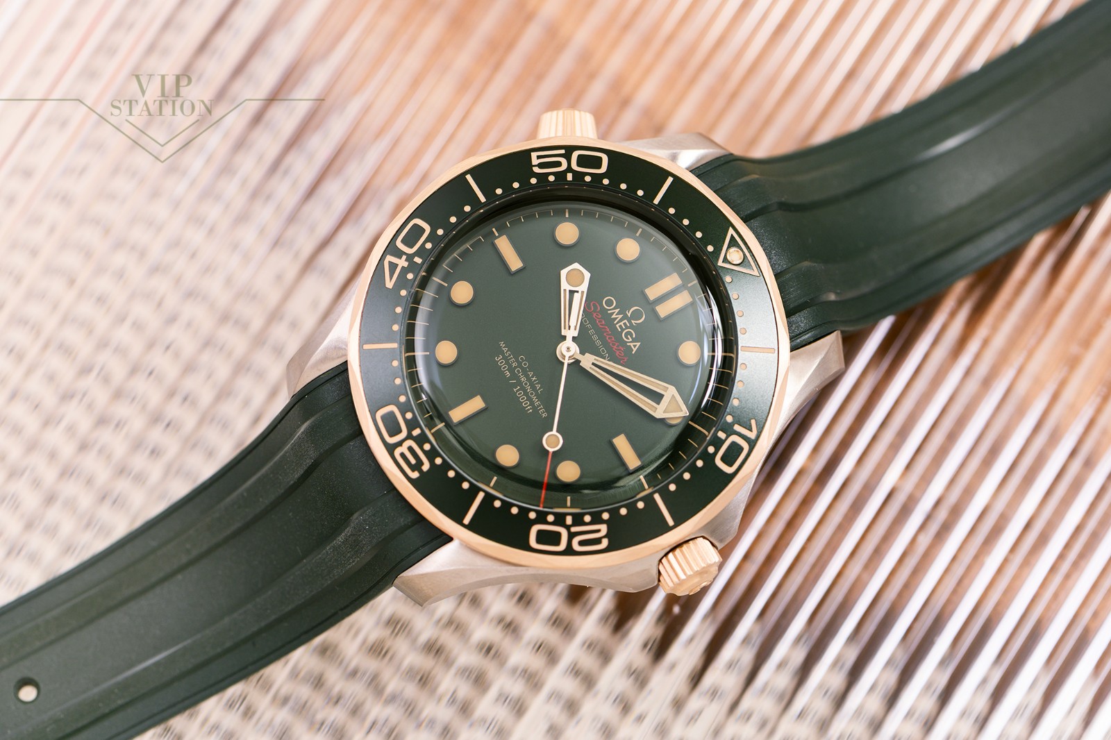 NEW OMEGA SEAMASTER 210.92.42.20.10.001 5