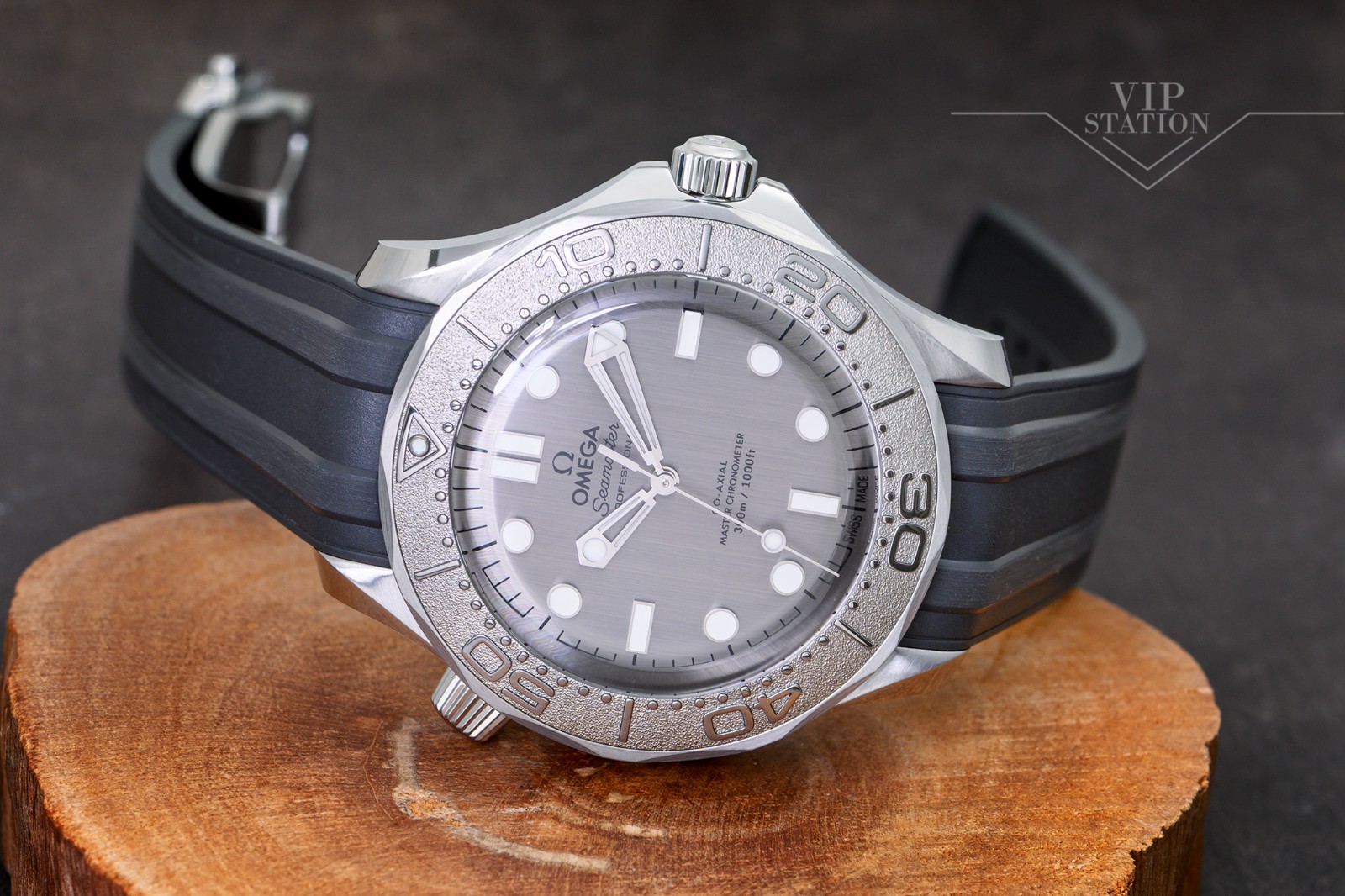NEW OMEGA SEAMASTER 210.32.42.20.06.002 5
