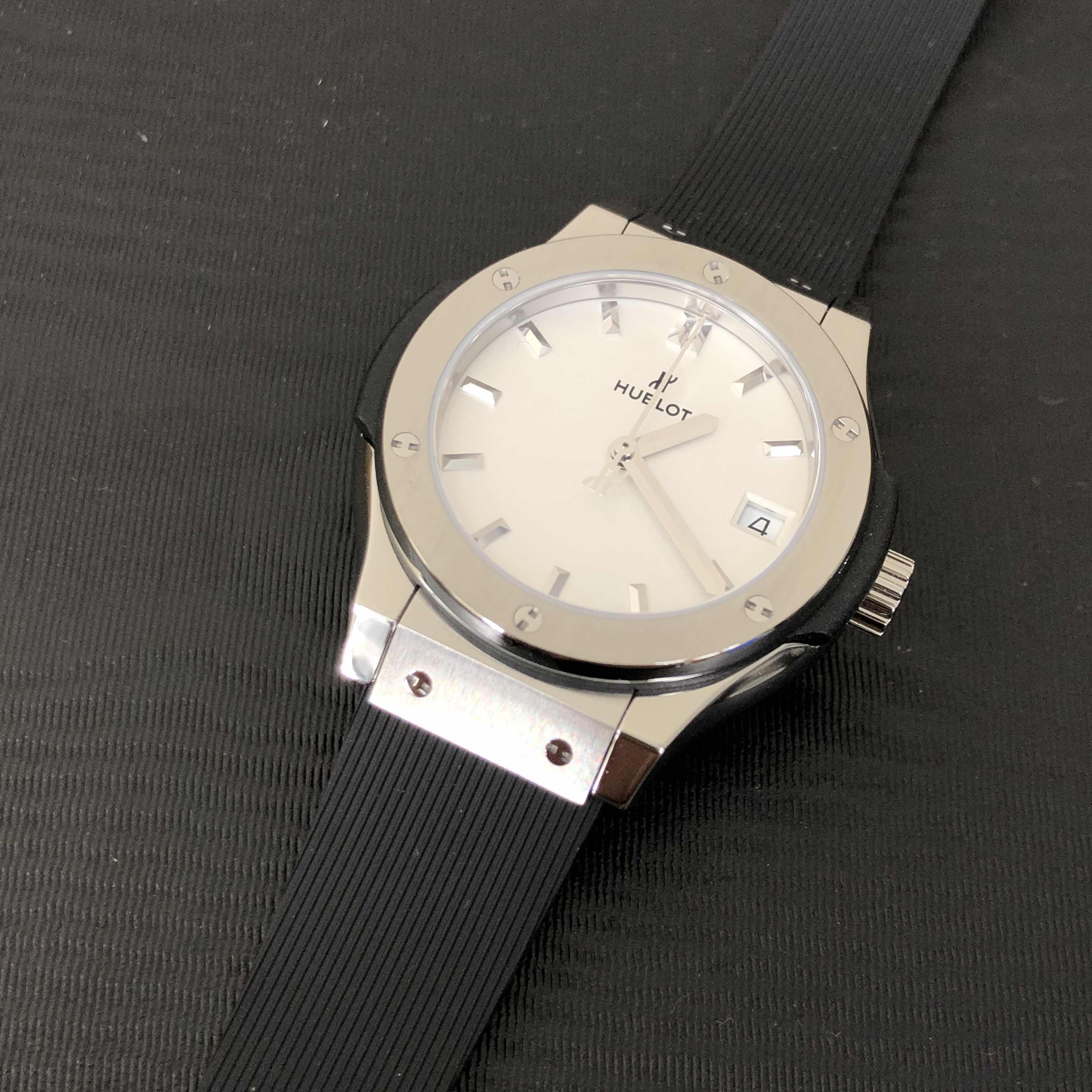 HUBLOT CLASSIC FUSION 581.NX.2611.RX 5