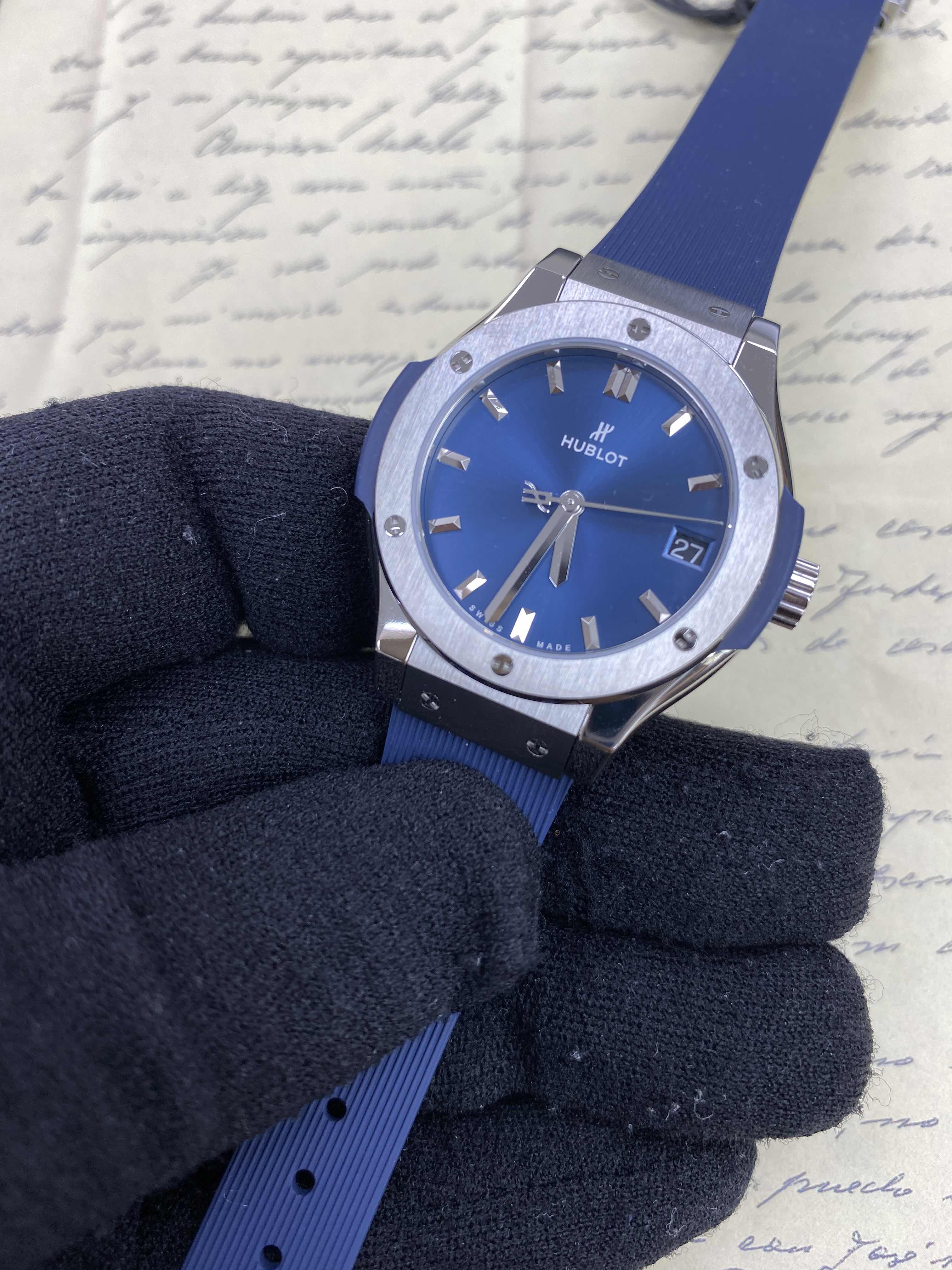 HUBLOT CLASSIC FUSION 581.NX.7170.RX 5