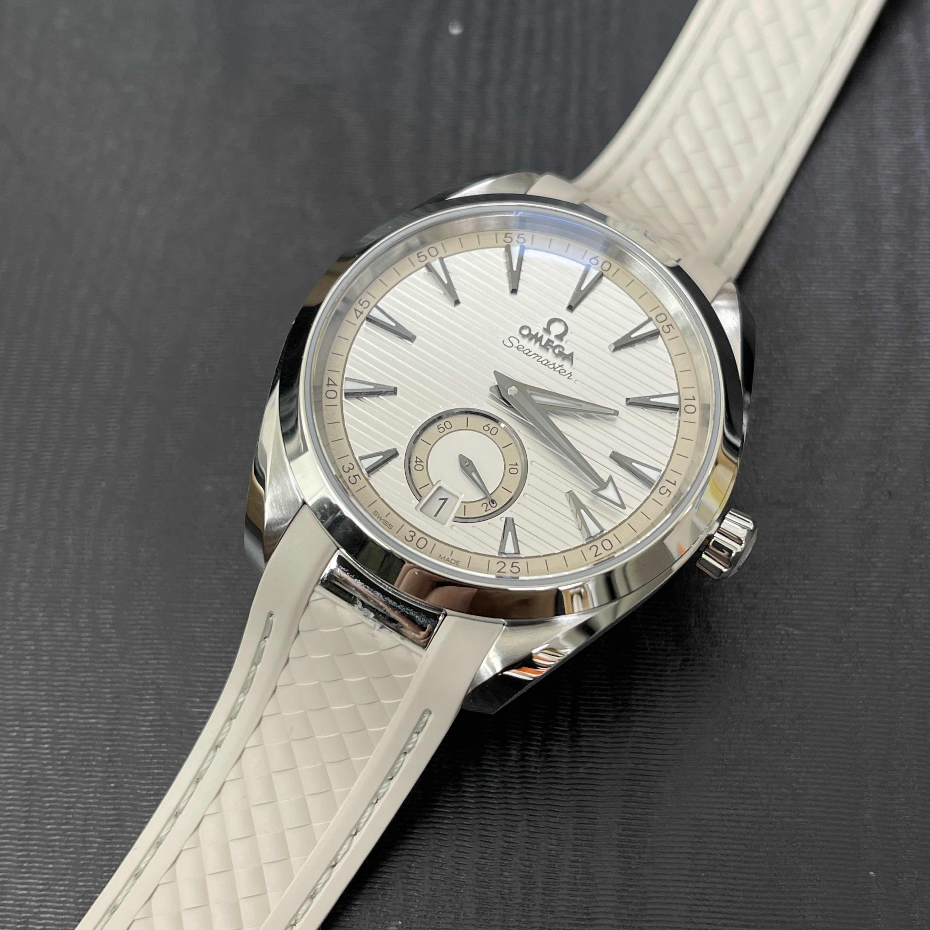 NEW OMEGA SEAMASTER 220.12.41.21.02.005 5