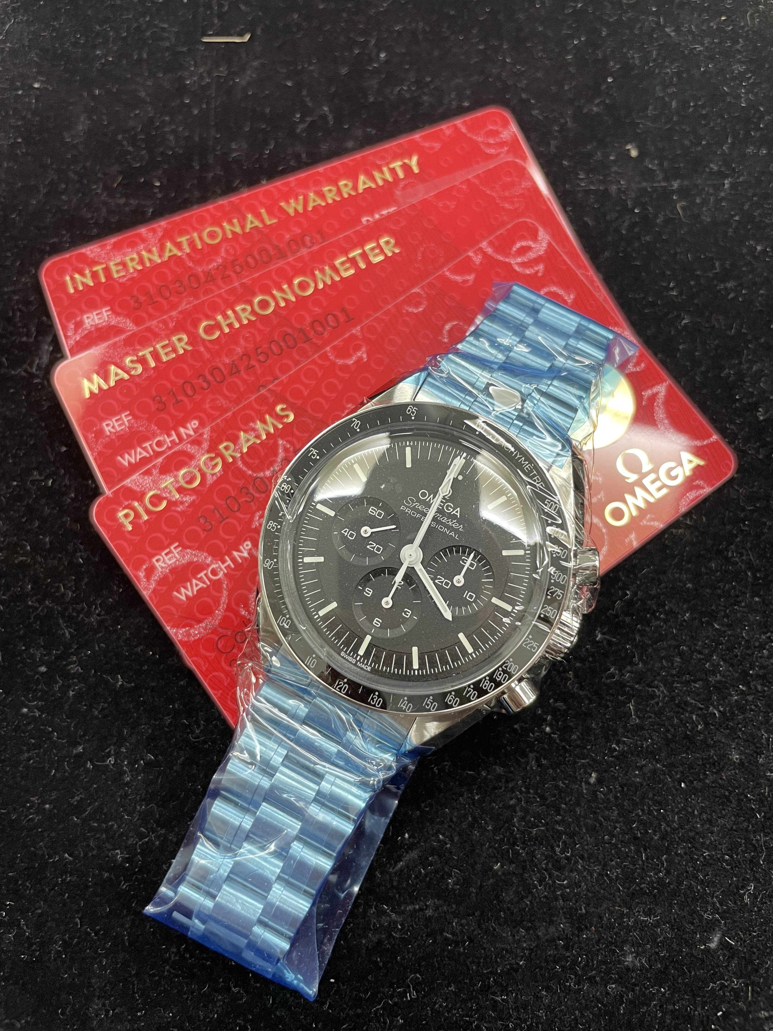 NEW OMEGA SPEEDMASTER 310.30.42.50.01.001 6