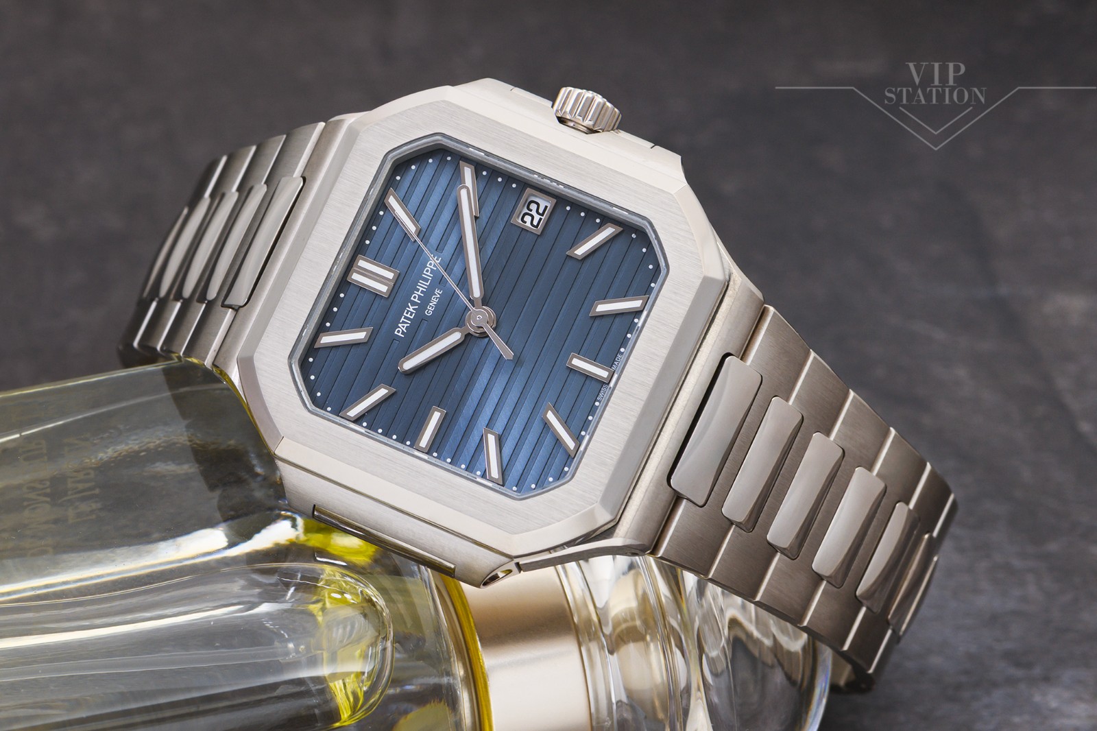 NEW PATEK PHILIPPE CUBITUS 7128/1G-001 6