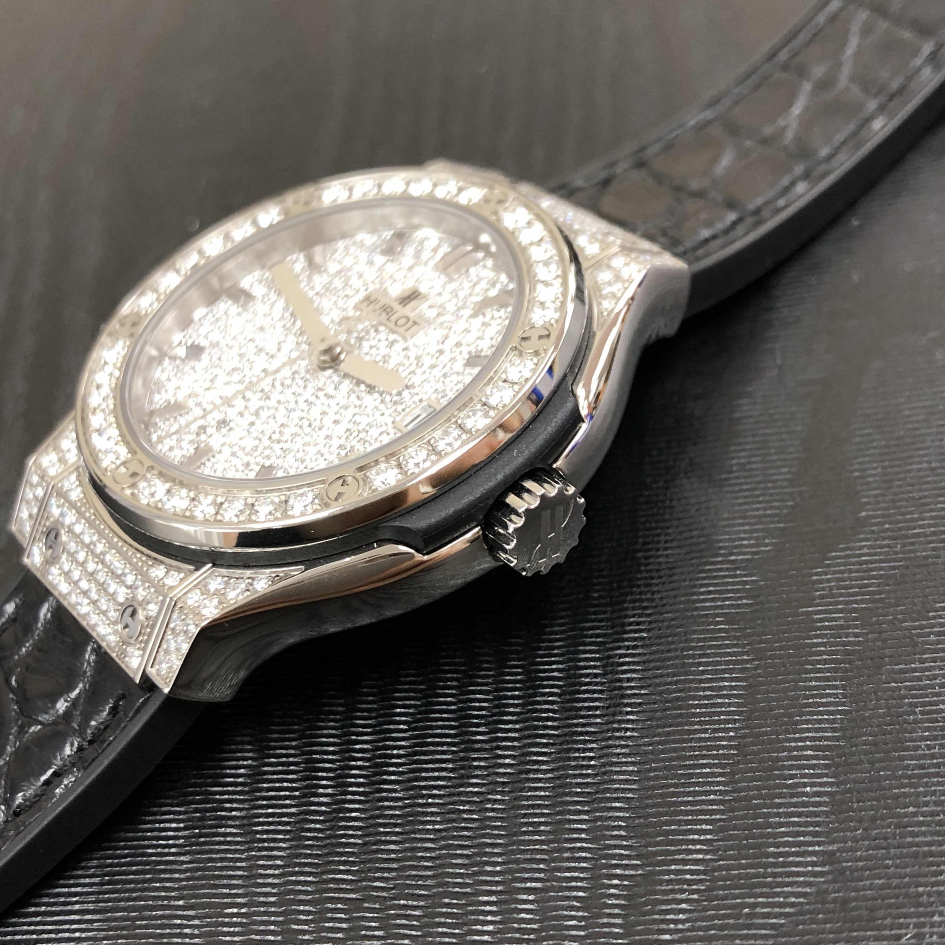 HUBLOT CLASSIC FUSION 581.NX.9010.LR.1704 6