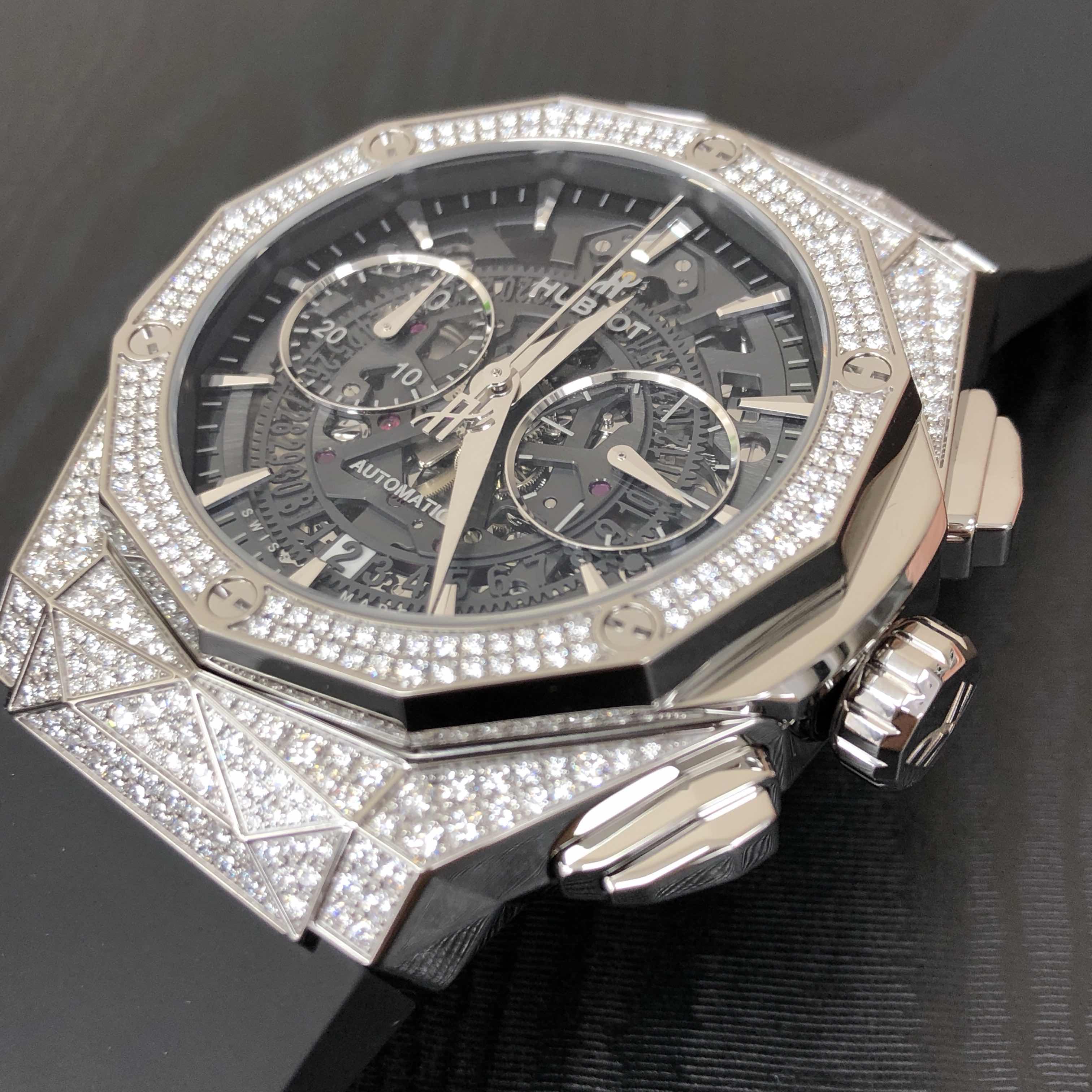 HUBLOT CLASSIC FUSION 525.NX.0170.RX.1704.ORL18 6