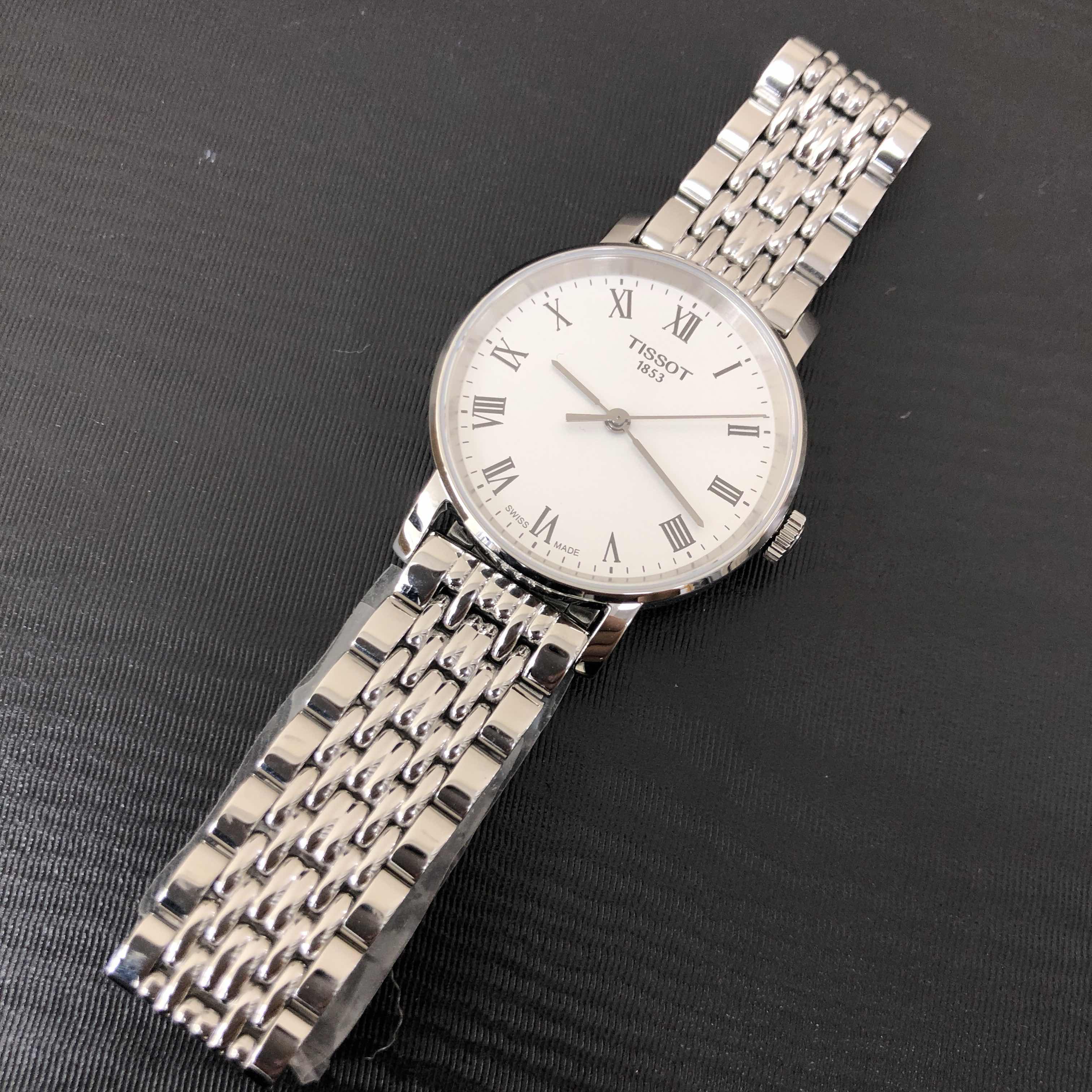TISSOT EVERYTIME T109.210.11.033.00 6
