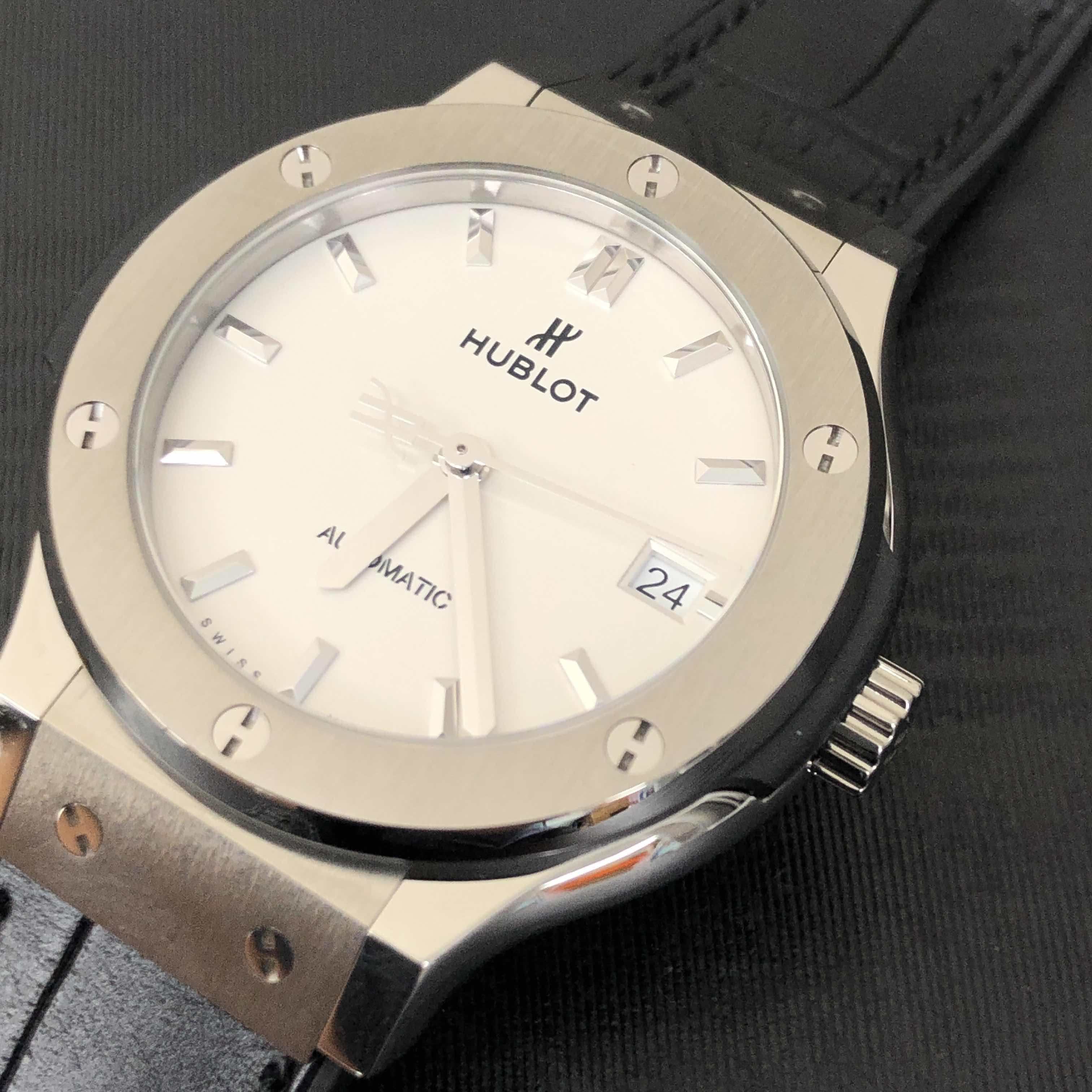 HUBLOT CLASSIC FUSION 565.NX.2611.LR 6