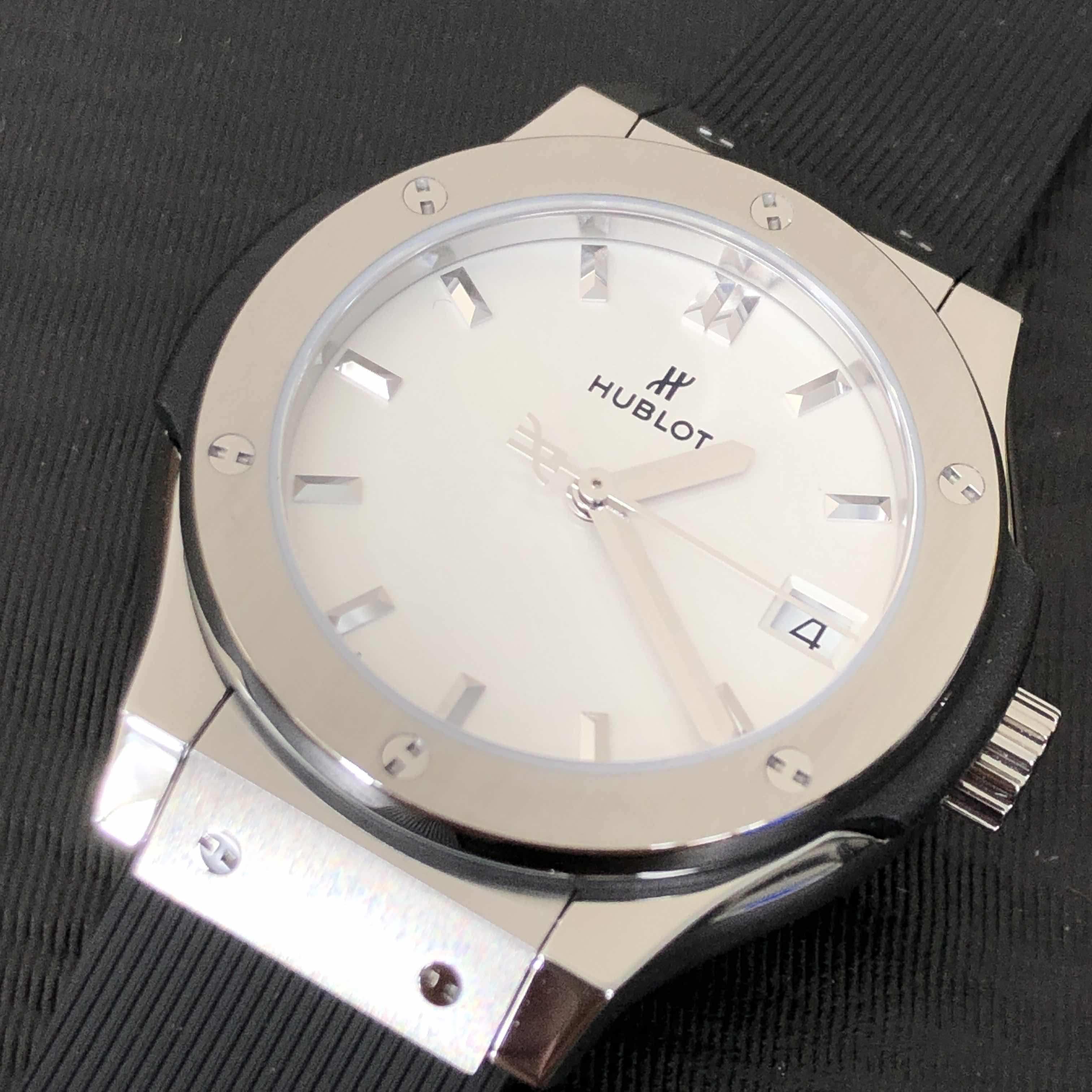 HUBLOT CLASSIC FUSION 581.NX.2611.RX 6