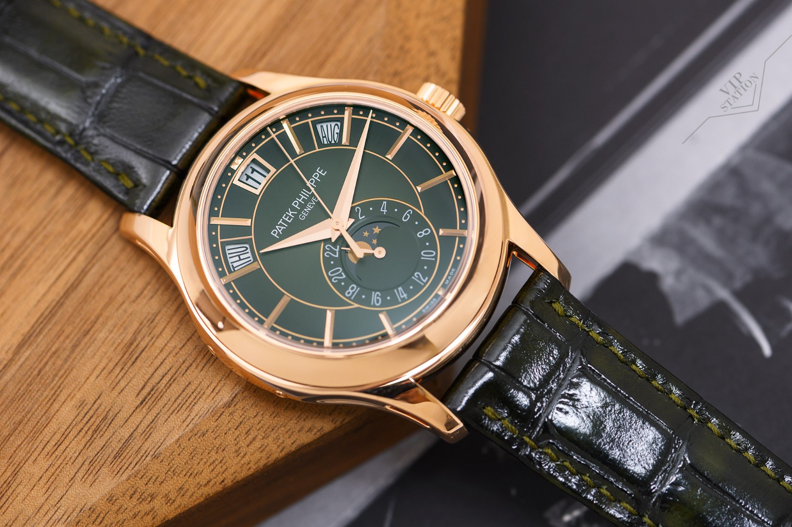 NEW PATEK PHILIPPE COMPLICATIONS 5205R-011 7