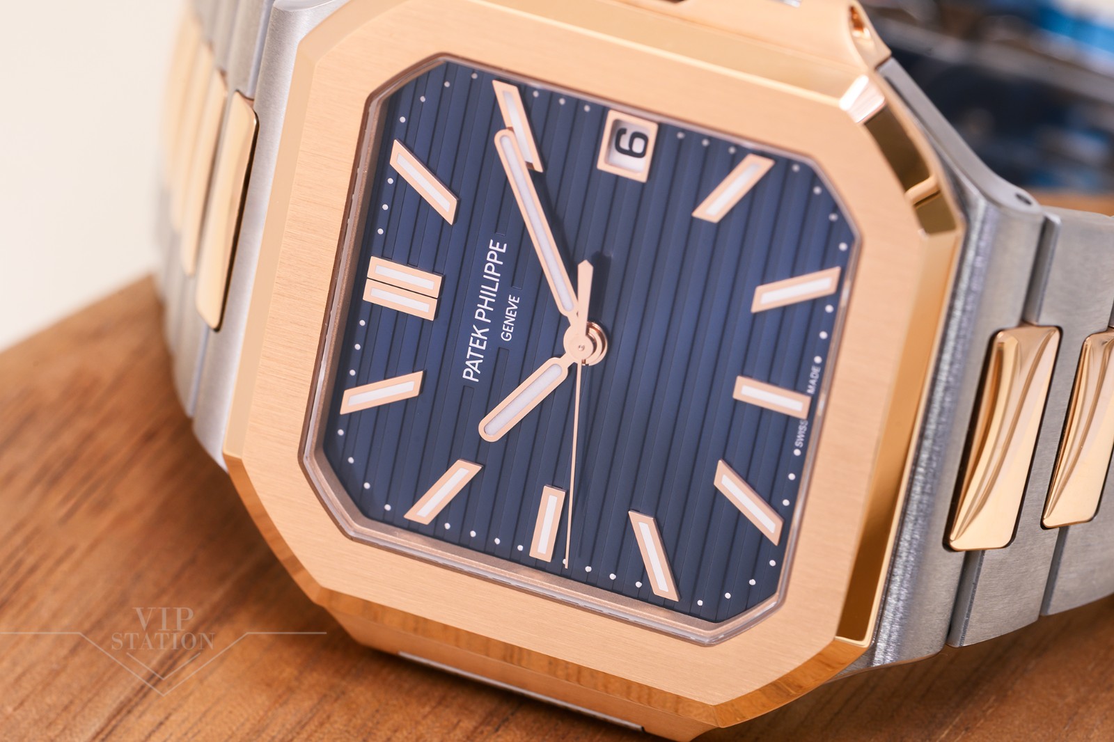 NEW PATEK PHILIPPE CUBITUS 5821/1AR-001 7