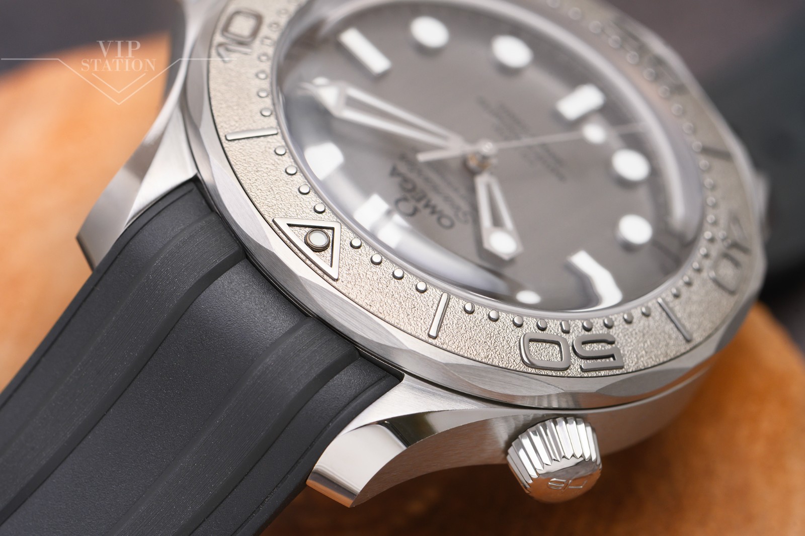 NEW OMEGA SEAMASTER 210.32.42.20.06.002 7