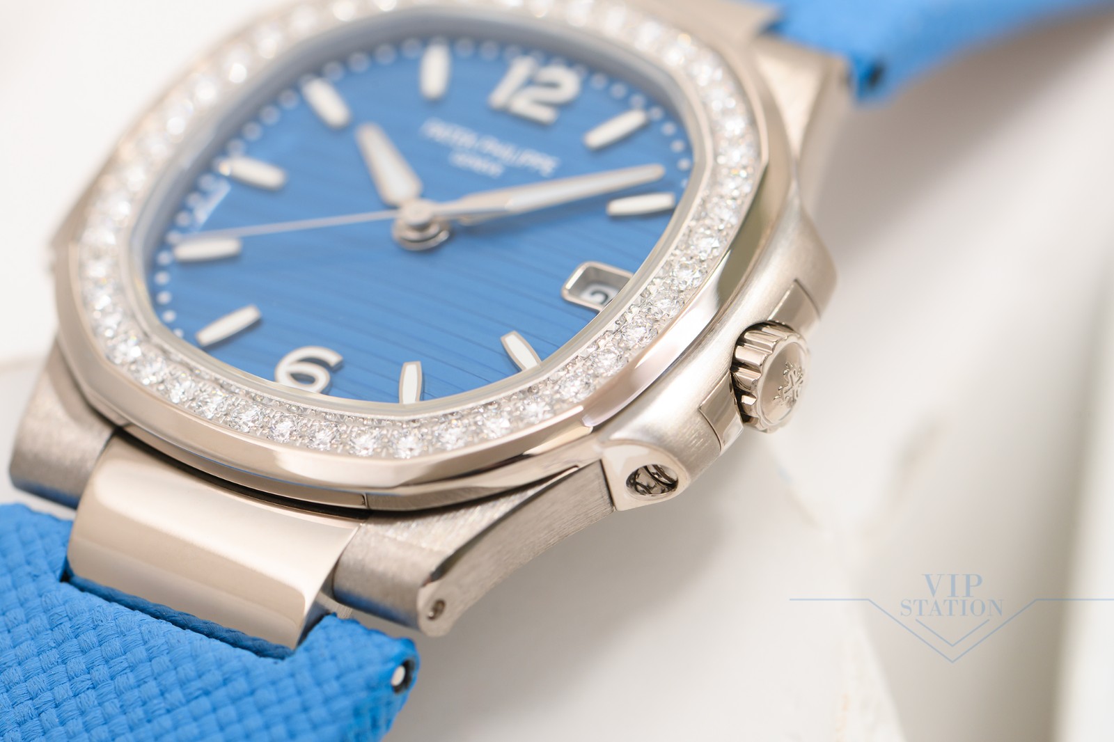 NEW PATEK PHILIPPE NAUTILUS 7010G-013 7