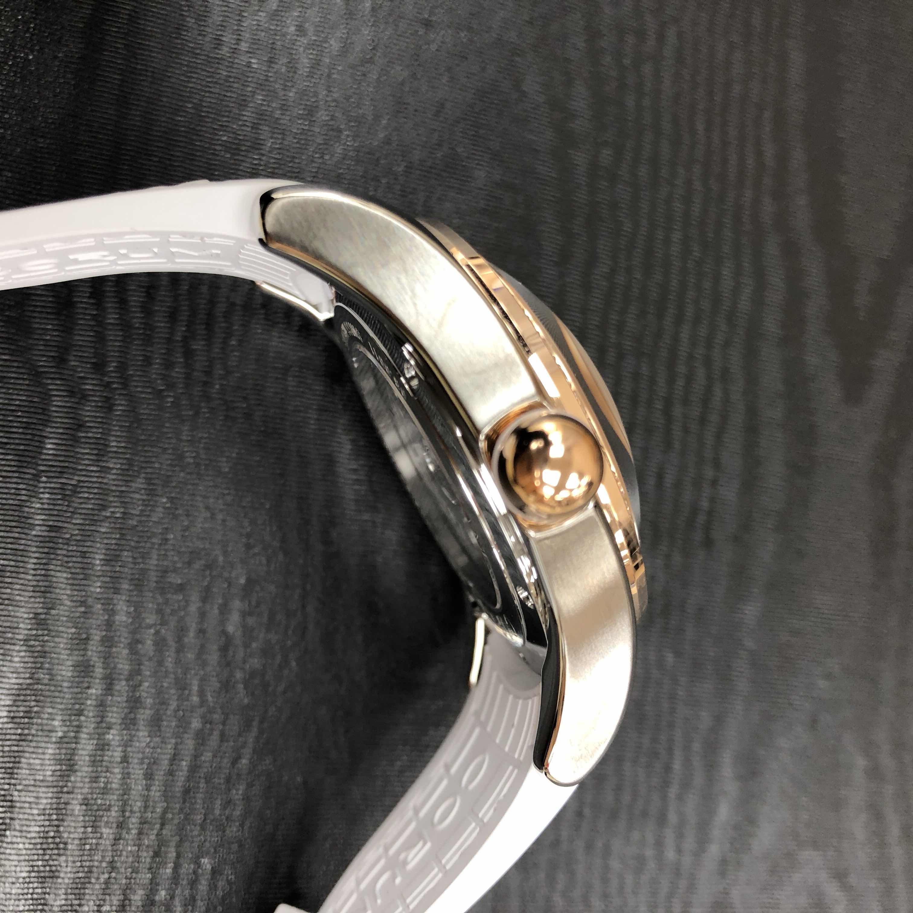 CORUM BUBBLE 295.100.29/0009 DN04 7