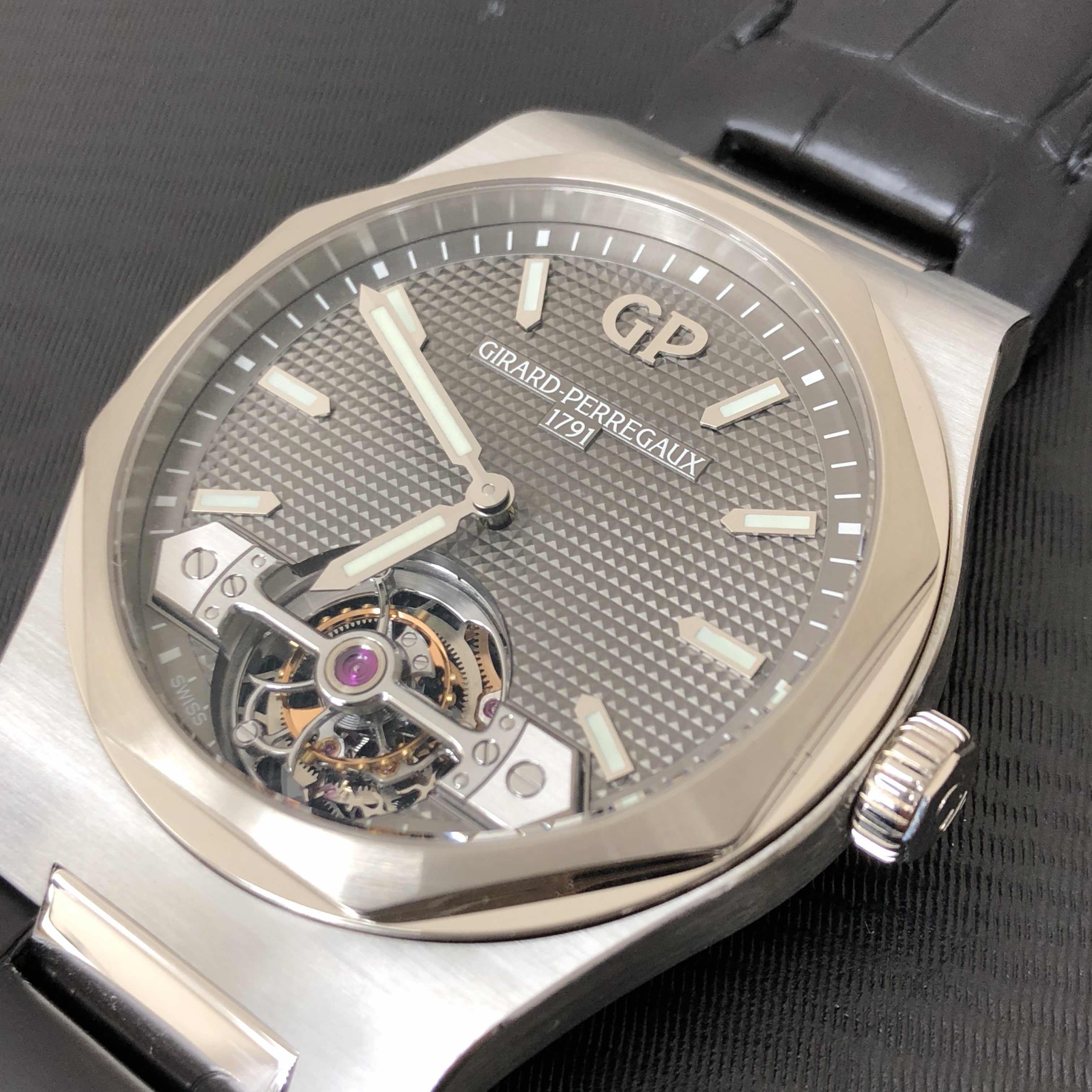 GIRARD PERREGAUX LAUREATO 99105-41-232-BB6A 7