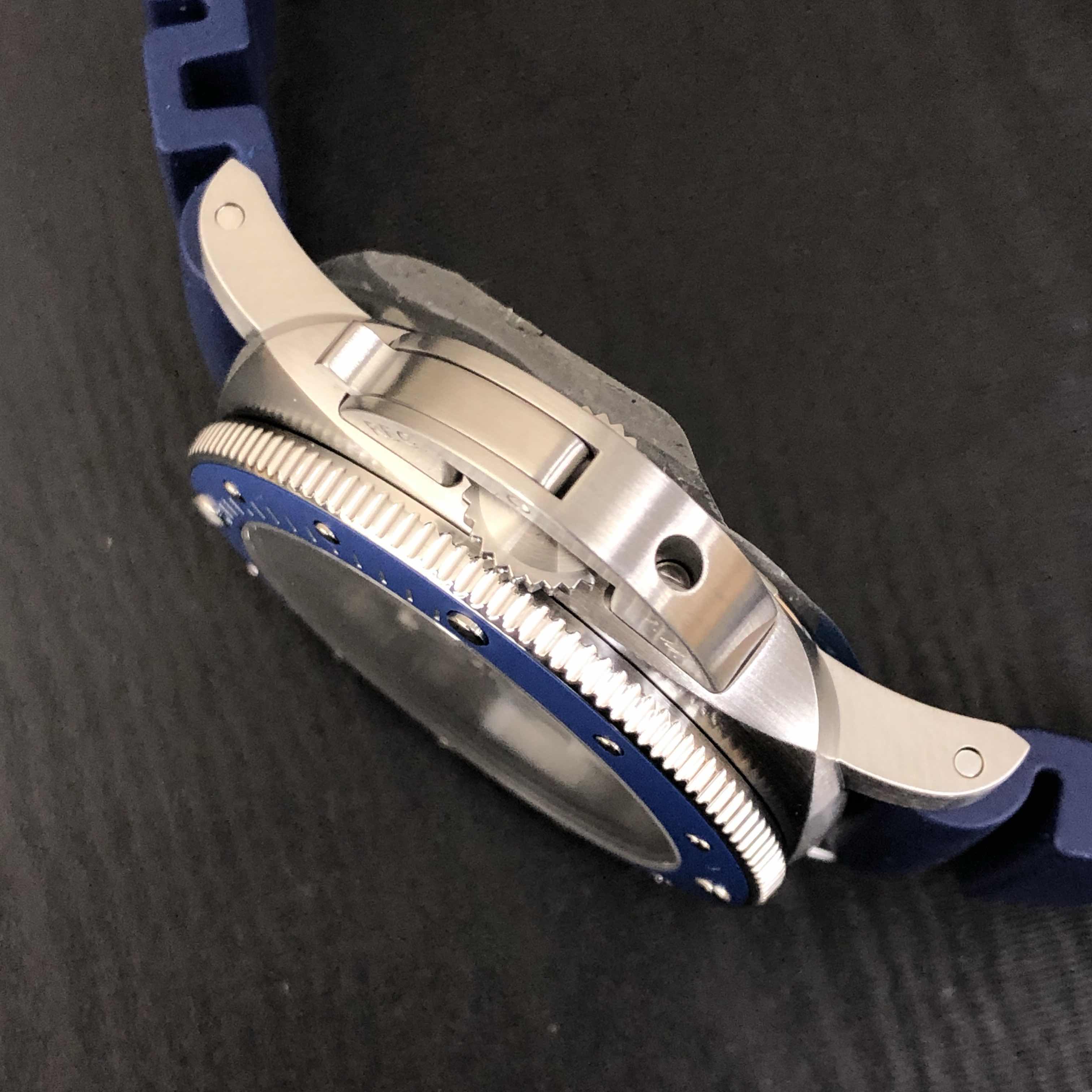 PANERAI SUBMERSIBLE PAM00959 7