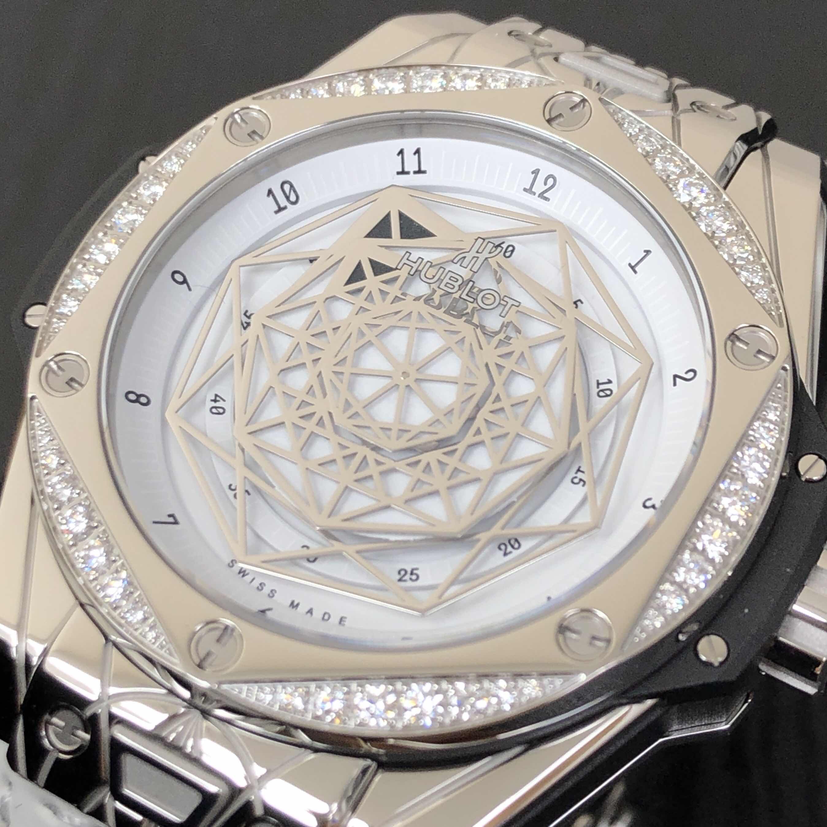 HUBLOT BIG BANG 465.SS.2027.VR.1204.MXM19 (LTD 200) 7