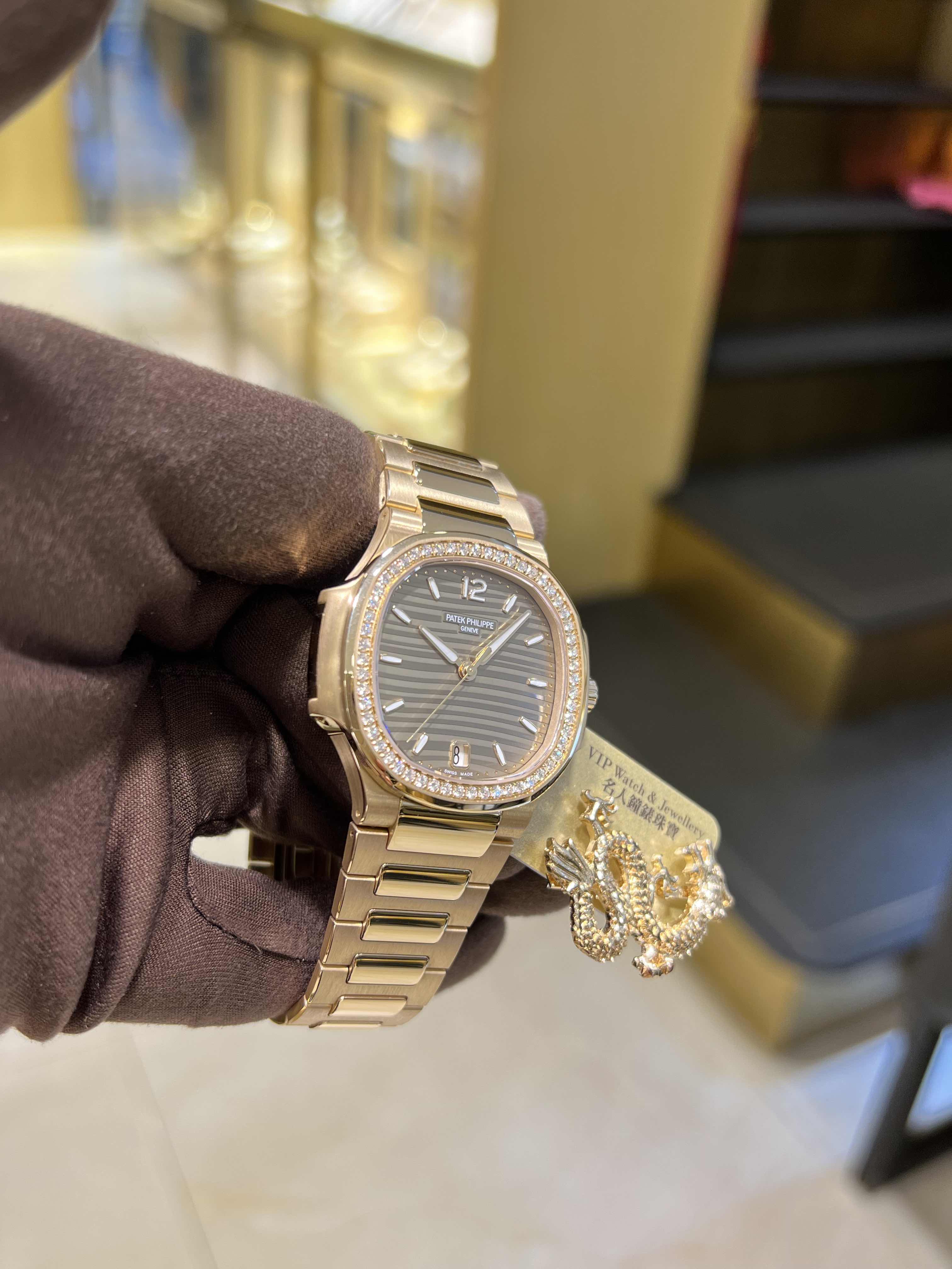 NEW PATEK PHILIPPE NAUTILUS 7118/1200R-010 7