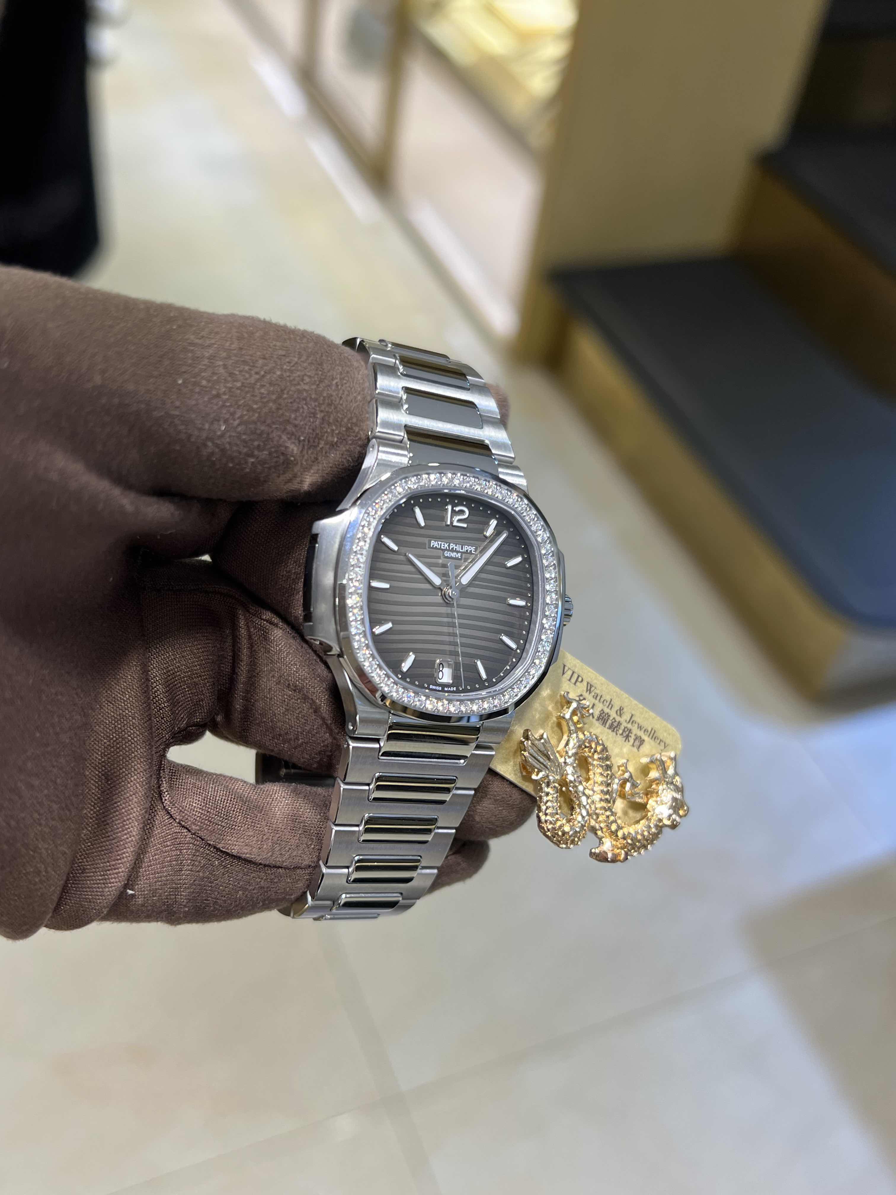 NEW PATEK PHILIPPE NAUTILUS 7118/1200A-011 7