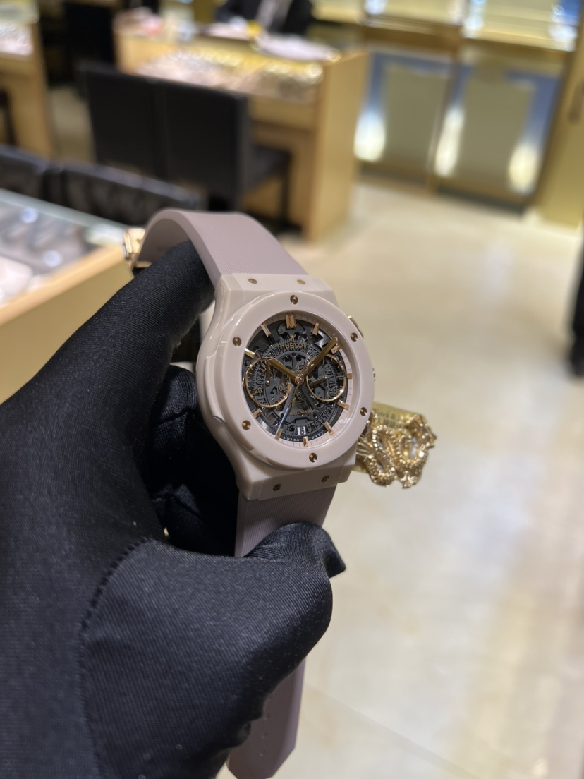 NEW HUBLOT CLASSIC FUSION 525.CZ.0189.VR.BHF22 7