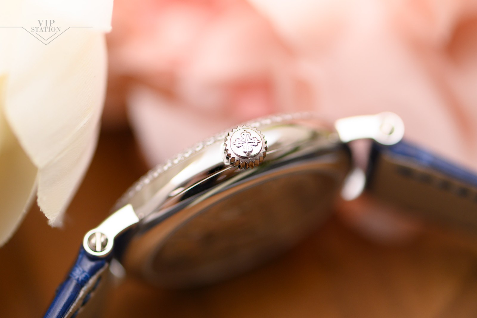 NEW PATEK PHILIPPE COMPLICATIONS 7121/200G-001 8
