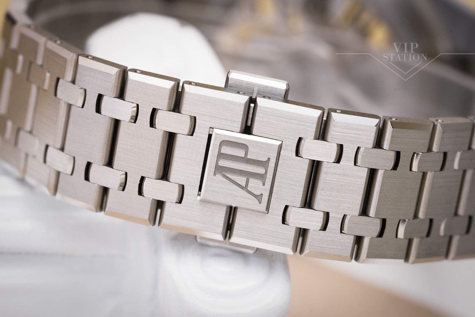 NEW AUDEMARS PIGUET ROYAL OAK 26735ST.OO.1320ST.02 8