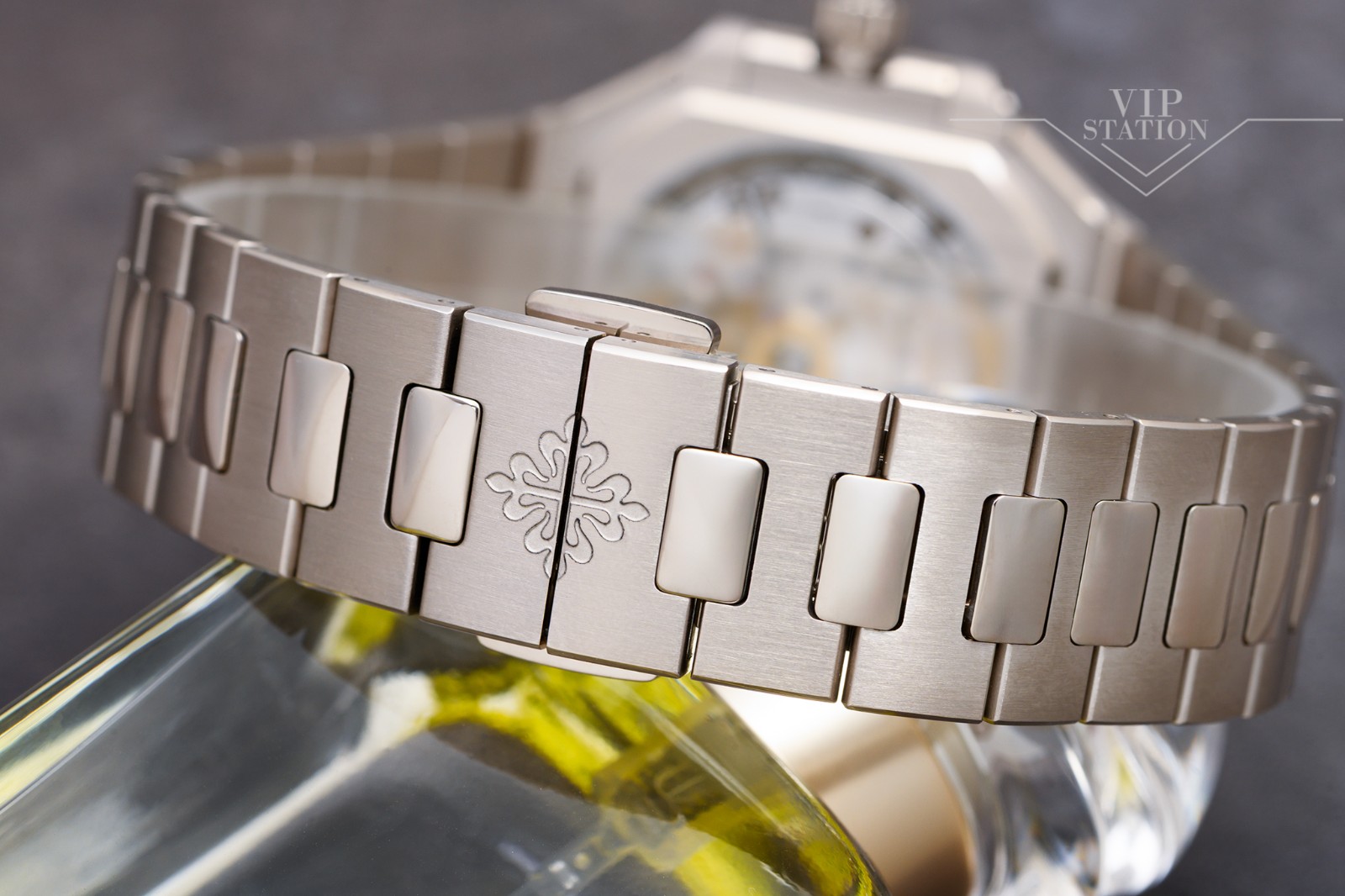 NEW PATEK PHILIPPE CUBITUS 7128/1G-001 8