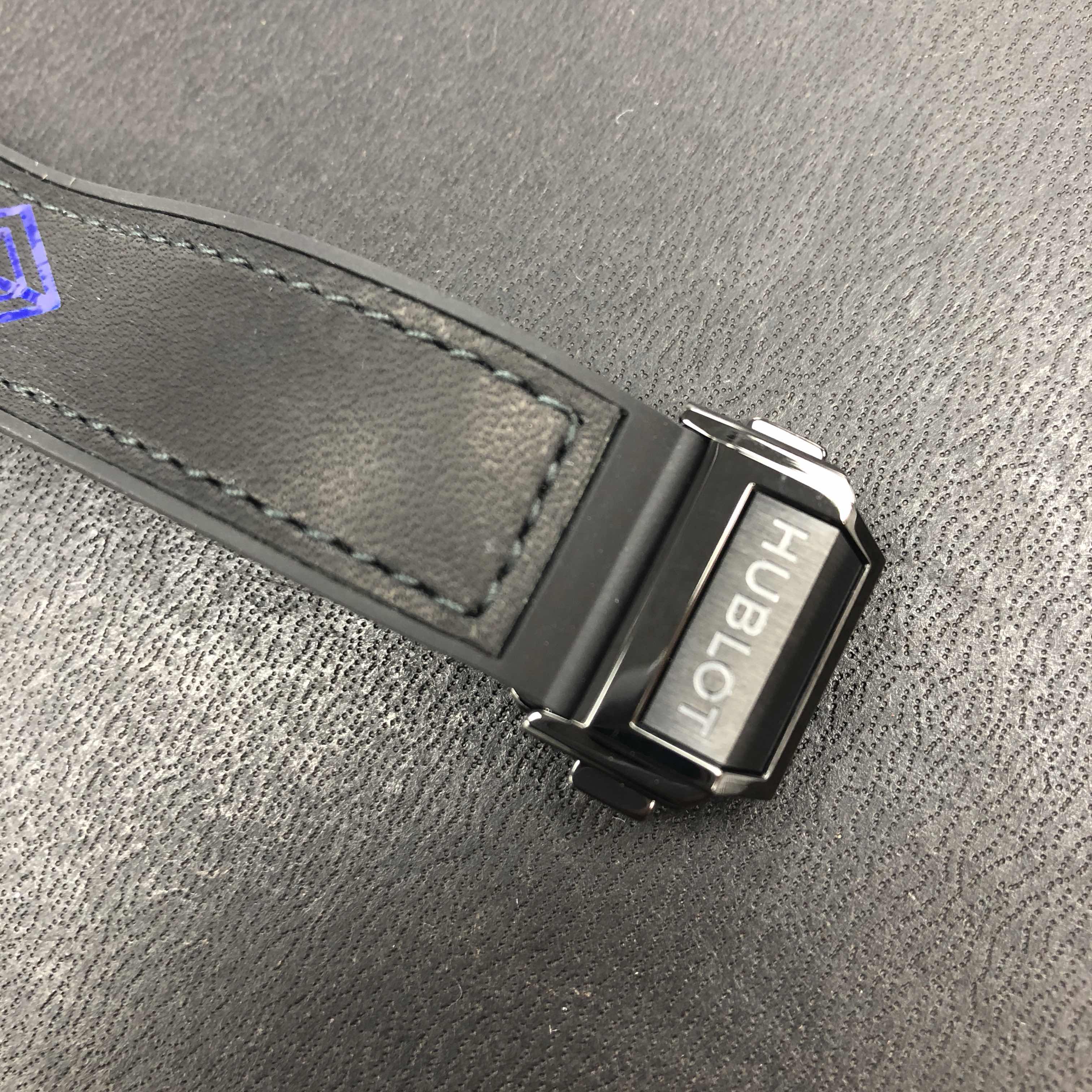 HUBLOT BIG BANG 465.CS.1119.VR.1201.MXM18 8