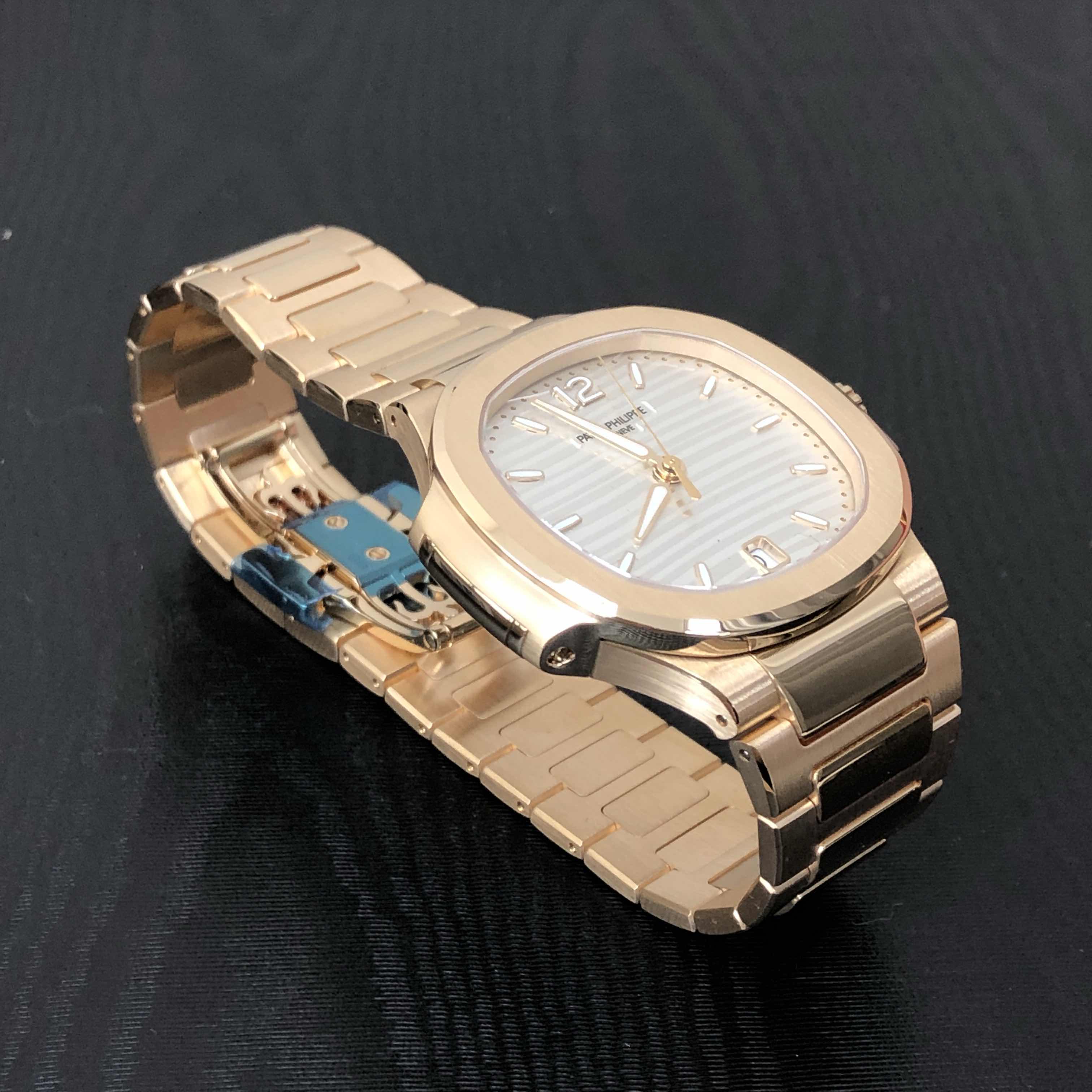 NEW PATEK PHILIPPE NAUTILUS 7118/1R-001 8