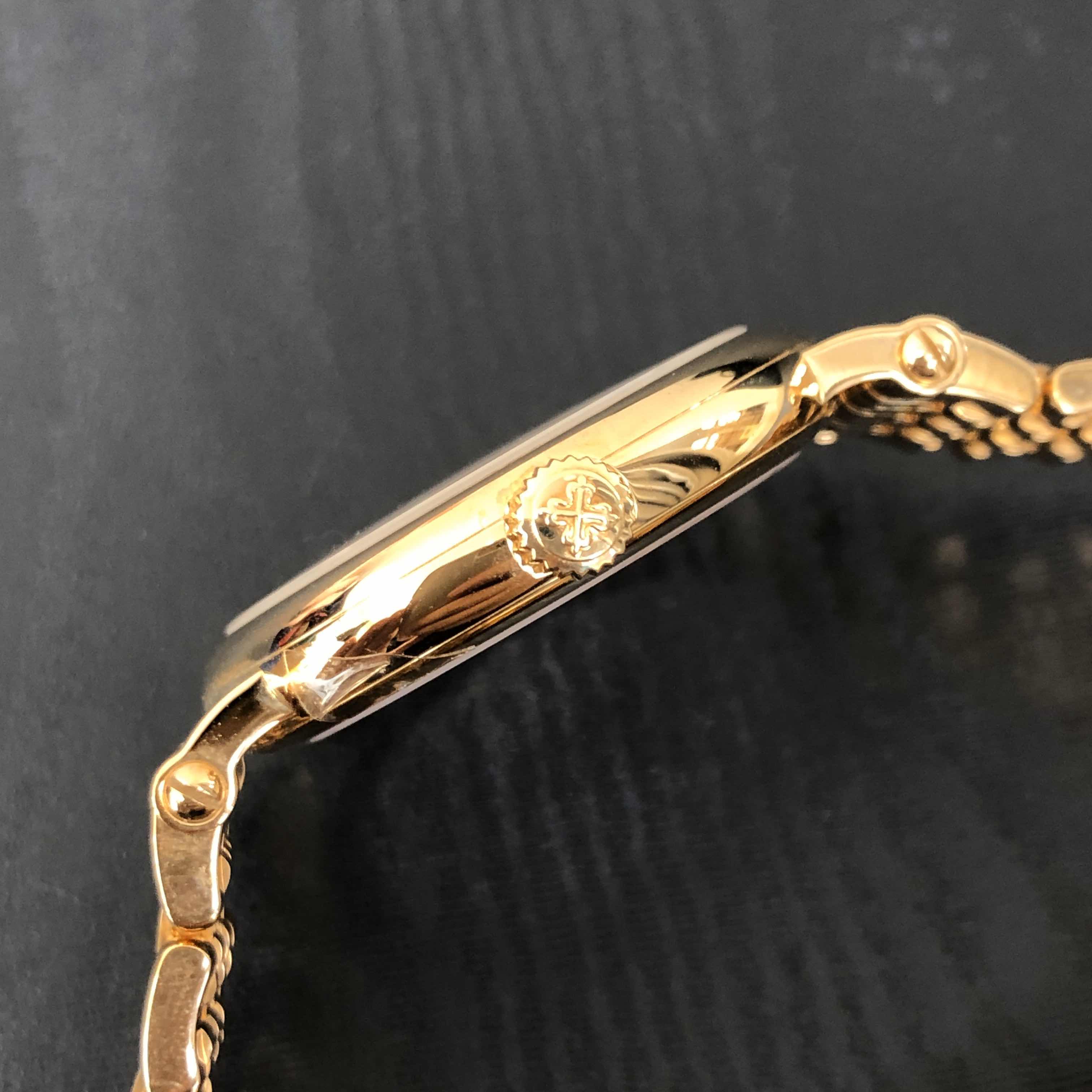 PATEK PHILIPPE CALATRAVA 7200/1R-001 8