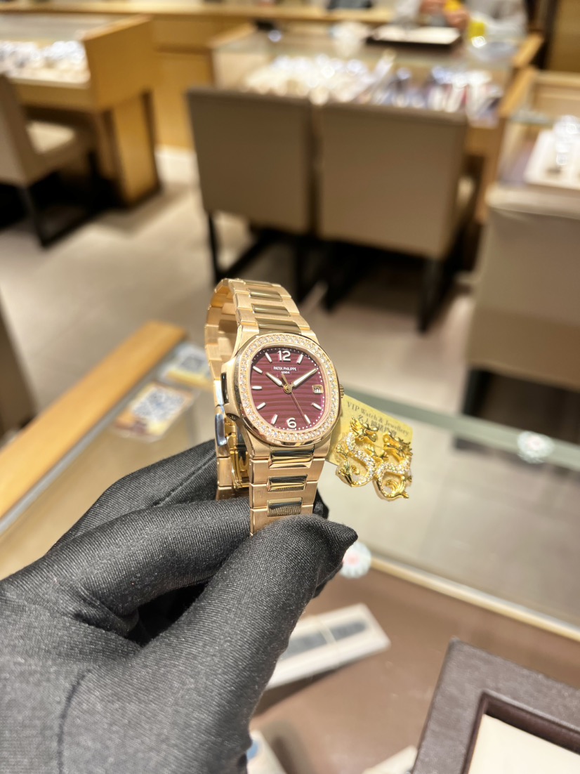 NEW PATEK PHILIPPE NAUTILUS 7010/1R-013 8